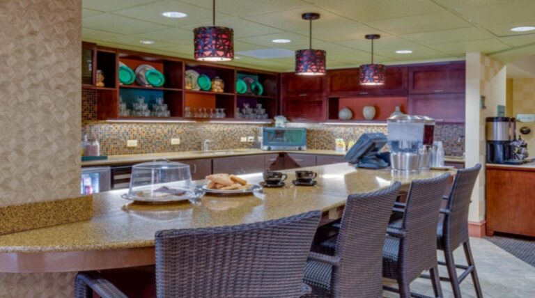 Fairwinds – Desert Point Dining Area