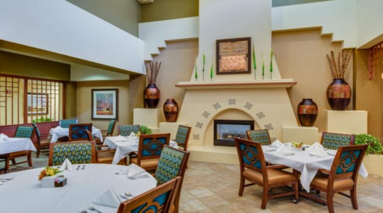Fairwinds – Desert Point Dining Room