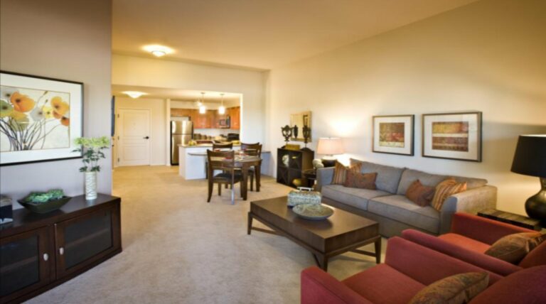 Fairwinds – Desert Point Living Room