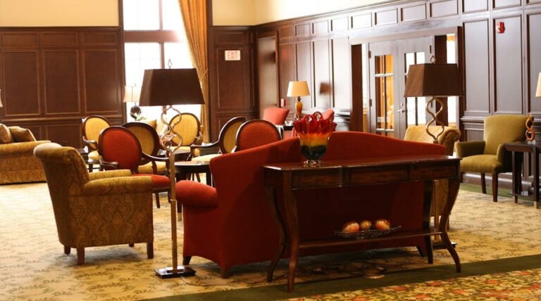 Park Place of Elmhurst Retirement Community Sitting Room